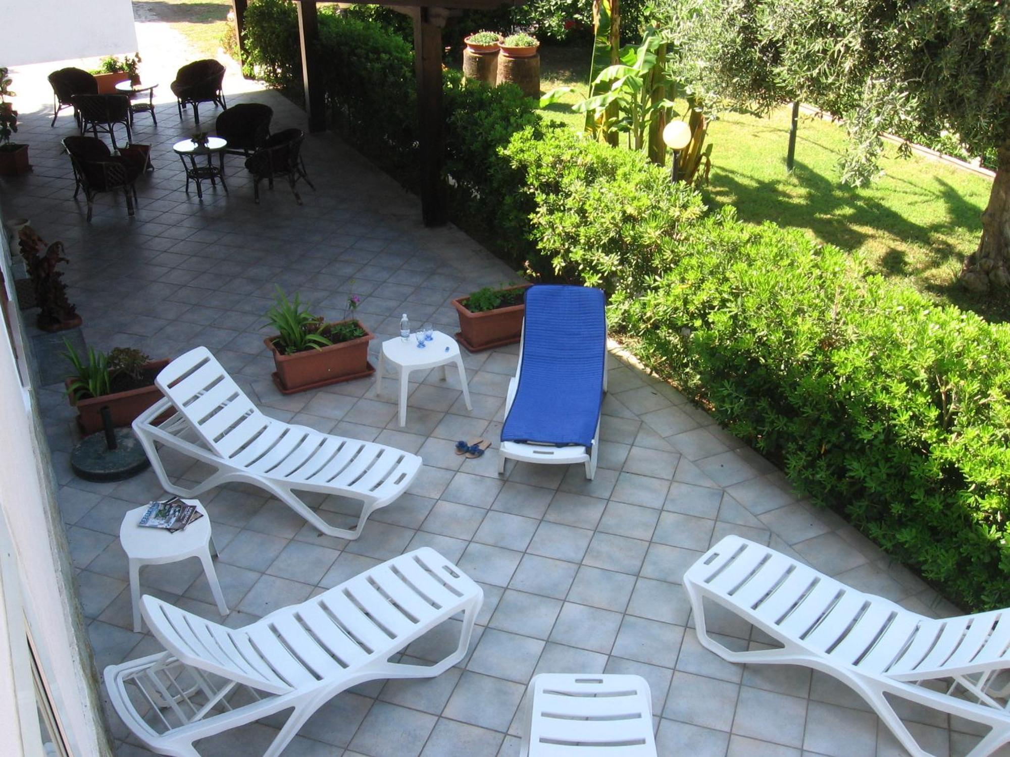 Sunrise Bed and Breakfast Lascari Exteriör bild